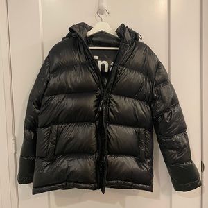 TNA Original length Super Puff in black High-Gloss, size Small